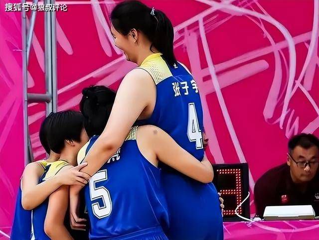 亚洲三级视频