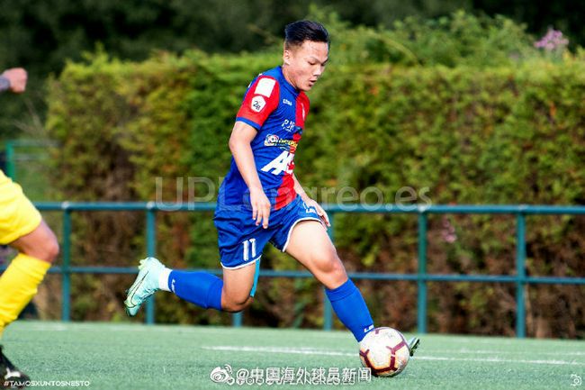 口述被两个男人3p爽